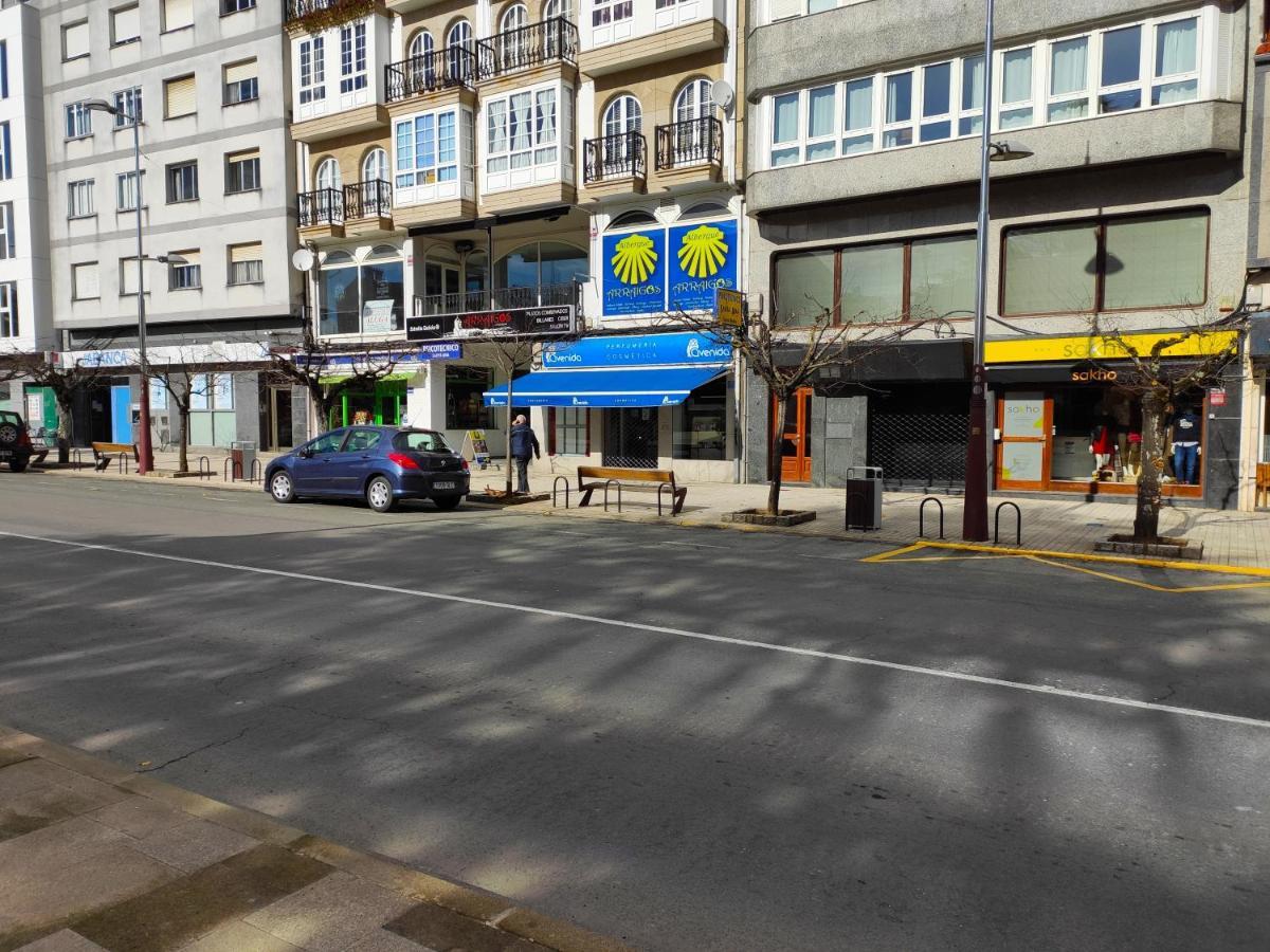 Arraigos Hostel Melide Exterior photo